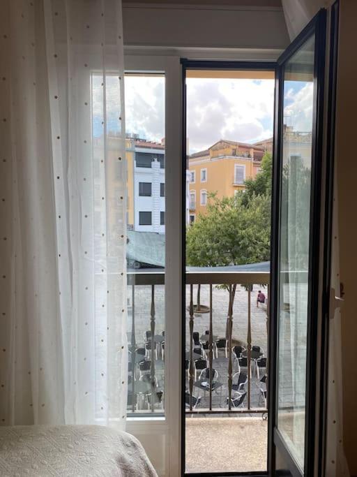 Lovely 2 Bedrooms Apartment Main Square Plasencia Εξωτερικό φωτογραφία