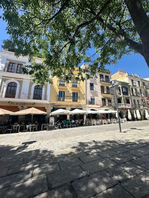 Lovely 2 Bedrooms Apartment Main Square Plasencia Εξωτερικό φωτογραφία